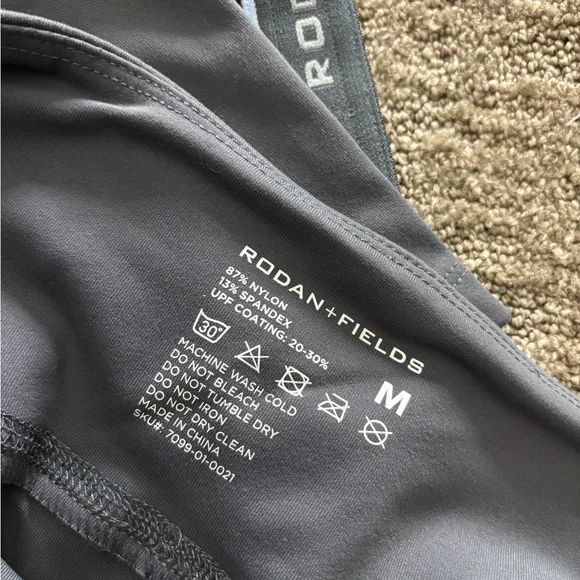 Rodan + Fields Women's Gray High-Waisted Leggings - Picture 5 of 5